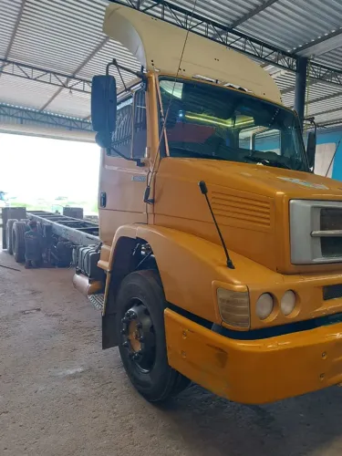 Vende-SE ou troco MB 1620