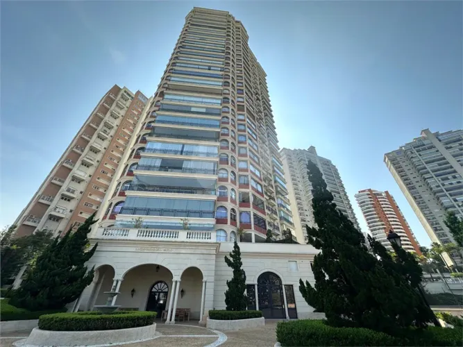 Apartamento com 4 quartos para locação em Jardim fonte do morumbi - SP