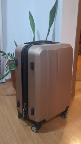 Mala 23 kg expansível com cofre