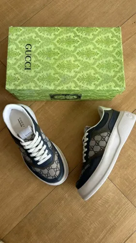 Tênis Gucci gg supreme azul