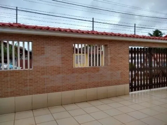 Casa para Venda em Itanhaém, Bopiranga, 3 dormitórios, 1 suíte, 1 banheiro, 5 vagas