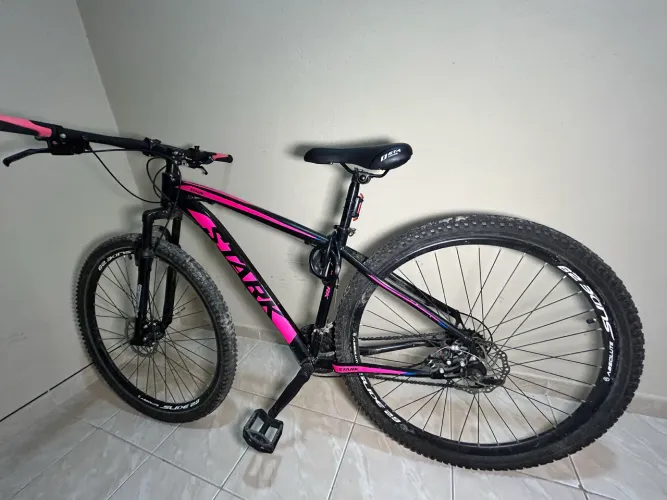 Bicicleta Aro 29 Preta e Rosa - Bonita e Conservada