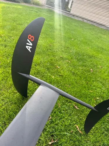 kite foil cabrinha av8