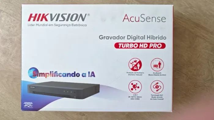 DVR Hikvision iDS-7208HQHI-M1/XT Novo sem uso 