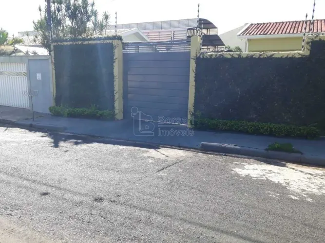 Venda de Casas / Padrão na cidade de Américo Brasiliense
