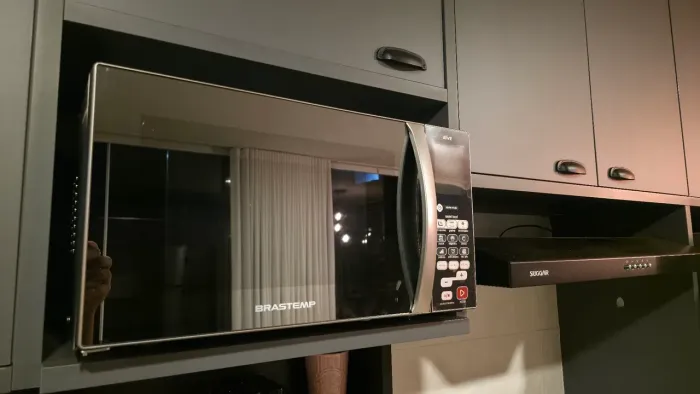Vende-se micro-ondas Brastemp Inox