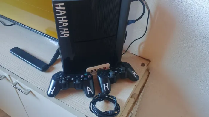 PS3 SUPER SLIM DESBLOQUEADO SEMI-NOVO