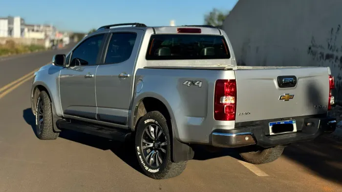 Chevrolet S10 Pick-up LTZ 2.5 Flex 4X4 CD 2017
