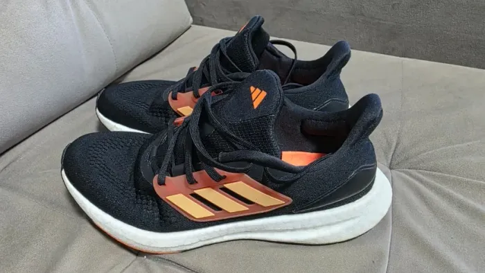 Adidas Ultraboost 22 (Preto/Laranja)