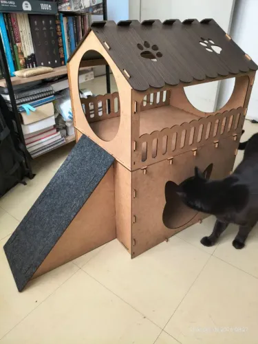 Casinha para gatos 2 andares
