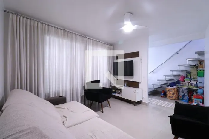Casa à Venda - Bom Retiro, 2 Quartos, 105 m2