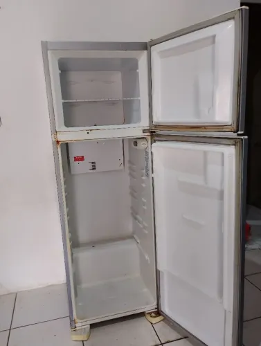 Geladeira duas portas