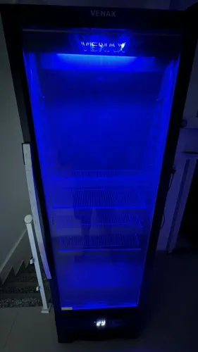 Cervejeira Venax (expositor) Inverter 127V, blue light - 330L