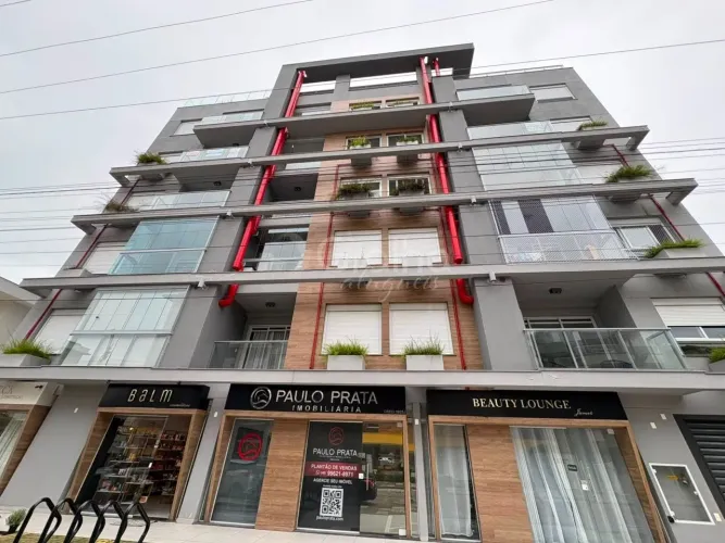 Duplex, 3 suítes próximo a Praia de Jurerê