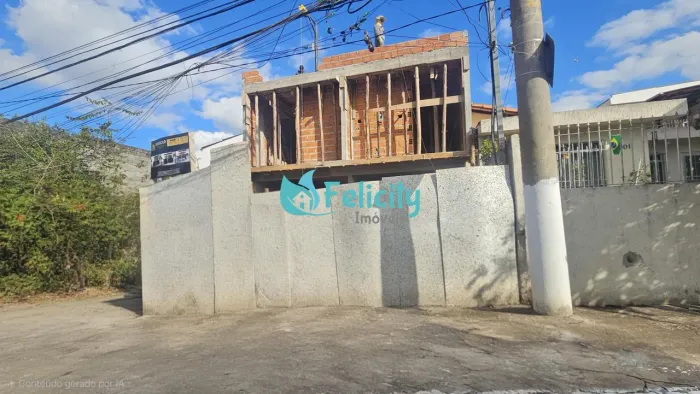 Sobrado em Construção com 150 m² de Área Útil e Excelente Localização no Parque