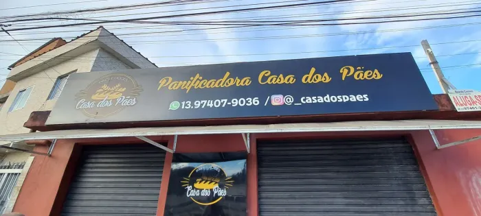 Toldo e placa