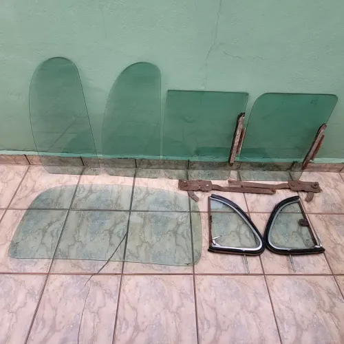 Vidros Verdes Originais Volkswagen Fusca 1971 - Jogo Completo (exceto para-brisa)