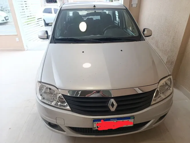 Renault Logan Expression Hi-flex 1.6 8V 4P 2013
