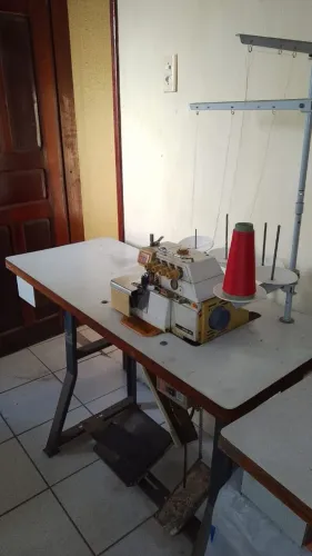 Máquina de costura