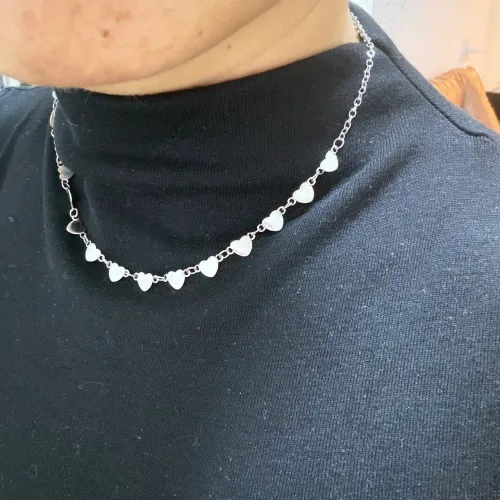 Choker com corações  em aço inoxidável 