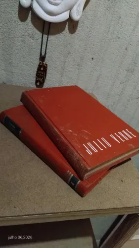 Livros antigos Júlio Verne 