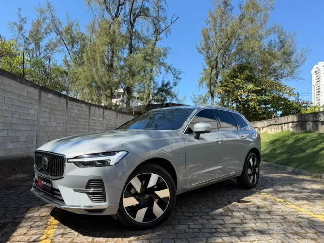 Volvo XC-60 T-8 Ultimate 2.0 AWD (híbrido) 2024
