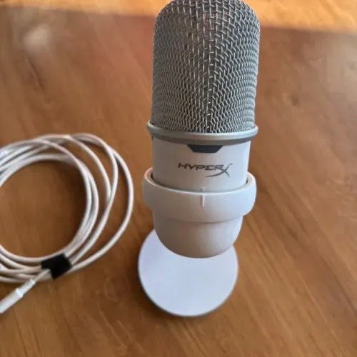 Microfone HyperX SoloCast Branco USB + Suporte e Cabo