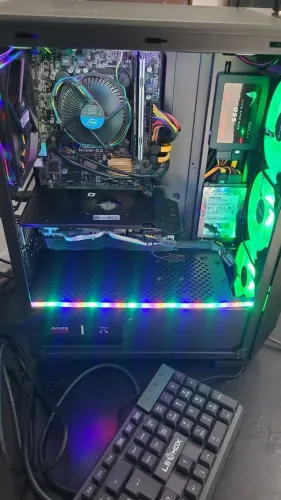 PC GAMER (RX580 8GB GDDR5, 16GB RAM 2x8,i5-7400)