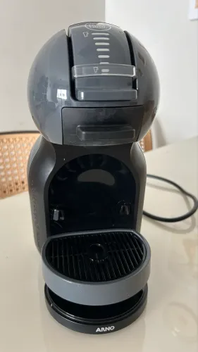Vendo Cafeteira Dolce Gusto 220v preta