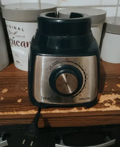Vendo liquidificador com 12 velocidades está sem o copo