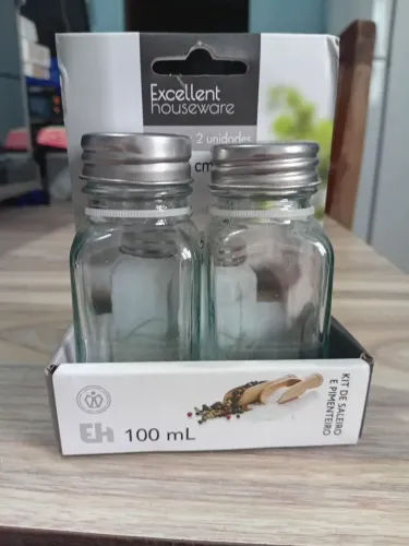 Kit de saleiro e pimenteiro