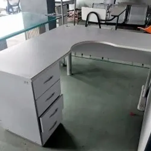 MESA ESTAÇÃO 150X136X075 COM GAVETEIRO PEDRESTAL CP, 4 GAVETAS COM CHAVE TRANCA