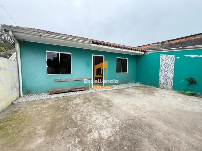 Casa com suite na quadra da rodovia em Canoas
