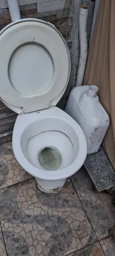 Usado vaso e caixa de descarga