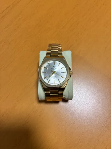 Casio Edifice Dourado
