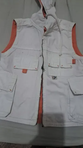 Vendo roupa seminovas meninos 2 anos e meninas 4 anos e 7 lotes