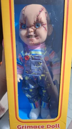 Boneco Chucky na caixa (não é tamanho real)