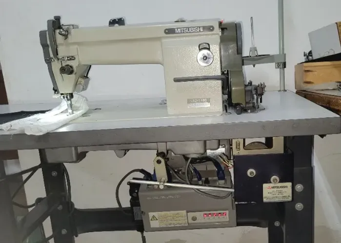 Maquina costura reta eletronica