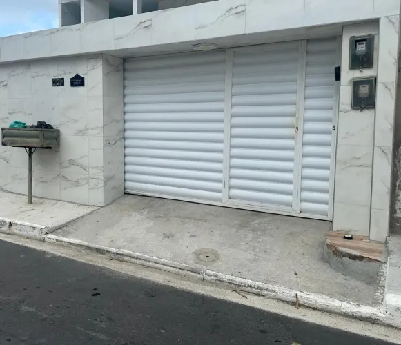 Alugo excelente casa na barra nova