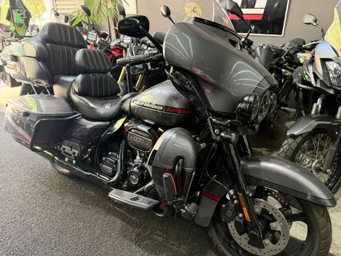 HARLEY-DAVIDSON CVO LIMITED 2020 - Único dono - Toda revisada