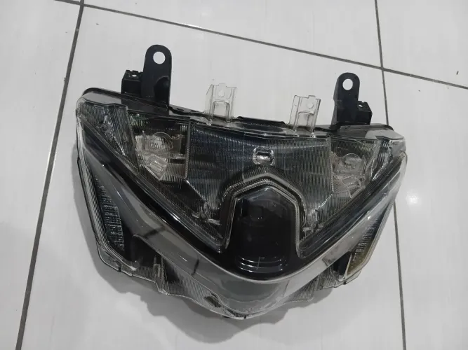 Farol nmax 2025-2026