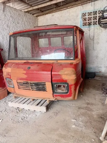 Cabine de Mercedez 608 1980