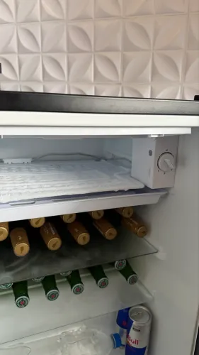 Frigobar Refrigerador HQ 70 Litros Preto