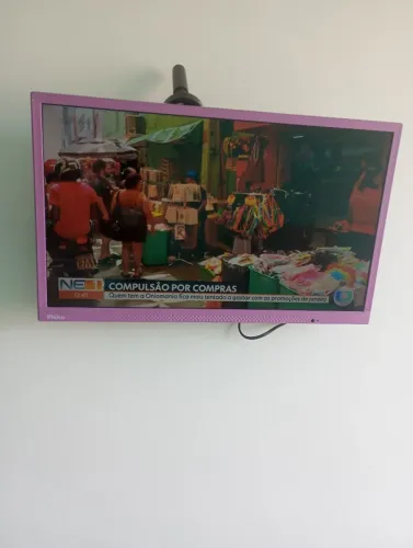 Tv rosa Philco 24 polegadas,não é Smart. Perfeito estado.