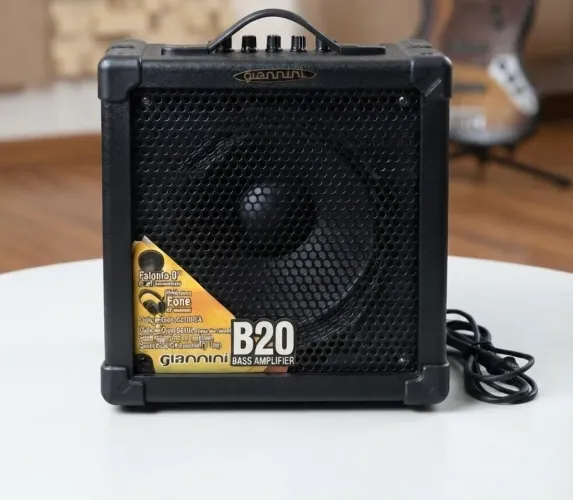 Amplificador Baixo Giannini 