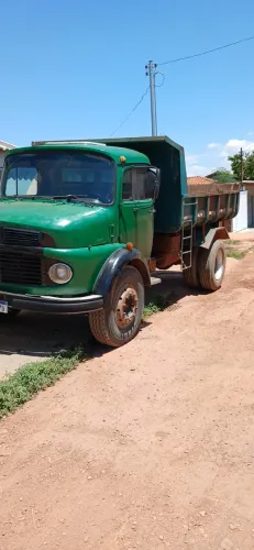 Caminhão Mercedes 1113 ano 82