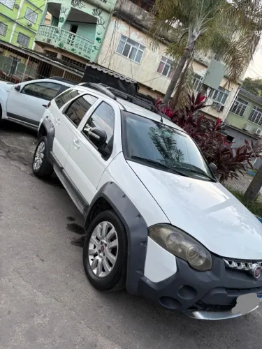 Fiat Palio Weekend Adventure Locker 1.8 Flex 2016