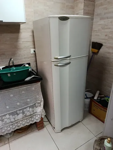 Geladeira Refrigerador Electrolux Frost Free Duplex DF37 - 346 Litros.