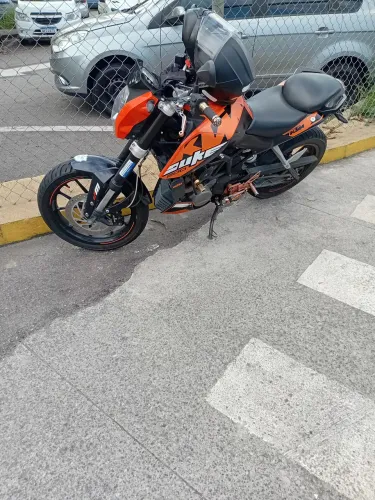 KTM duke 200