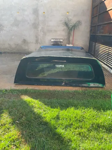     Vendo Capota de Fibra Amarok Bem Conservada